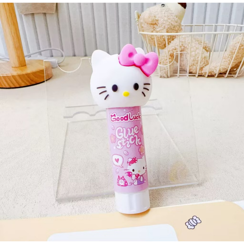 COLA BASTAO HELLO KITTY